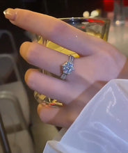 Load image into Gallery viewer, SOPHISTICATED- Moissanite 925 Sterling Silver Engagement Ring