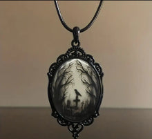 Cargar imagen en el visor de la galería, 4 Ever RAVEN- Glass Pendant/PU Leather Necklce
