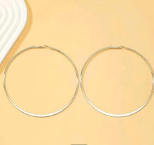 Cargar imagen en el visor de la galería, HIP HOP- Large Silver Hoops
