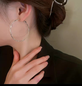 Skinny Mini- Med Silver Hoops