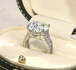 "THE ANGIE" 10 Carat Moissanite/ S925 Silver
