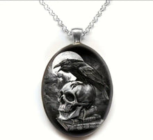 Cargar imagen en el visor de la galería, When The SKULL Meets The RAVEN- Necklace with Glass Inlay Pendant
