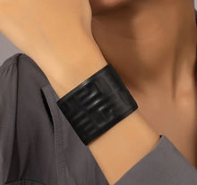 Cargar imagen en el visor de la galería, Cuff It In BLACK- PU Leather Cuff
