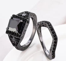 Cargar imagen en el visor de la galería, Gothic Beauty- Black Zicons/Gunmetal
