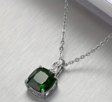Cargar imagen en el visor de la galería, GREEN With Envy- Zircon/Stainless Steel
