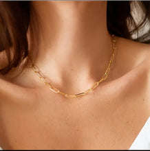 Cargar imagen en el visor de la galería, STACKED In Clips- Stainless Steel Paper Clip Necklace
