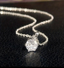 Cargar imagen en el visor de la galería, Sweet Love Zircon- round Zircon /925 Silver Plated Clavicle chain

