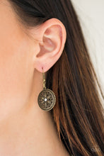 Cargar imagen en el visor de la galería, Written In The STAR LILIES- Brass Necklace And Earrings
