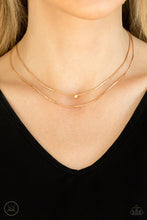 Cargar imagen en el visor de la galería, Super Slim- Gold Choker And Earrings
