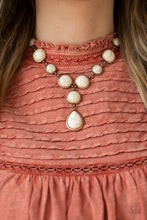Cargar imagen en el visor de la galería, Terrestrial Trailblazer- Copper Necklace And Earrings
