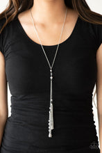 Cargar imagen en el visor de la galería, Tassel Takeover- White/ Silver Necklace And Earrings
