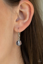 Cargar imagen en el visor de la galería, Turn It Up- Silver Necklace And Earrings

