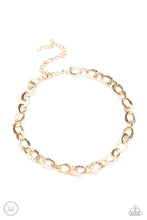 Cargar imagen en el visor de la galería, Urban Safari- Gold Choker And Earrings
